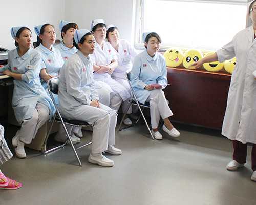 澳洲父母团聚移民怎么办理{环球澳洲中小学，孩子低龄留学最佳选择！}