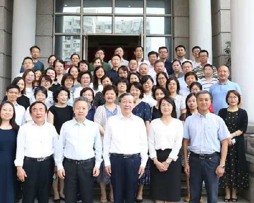 英语翻译 移民澳大利亚{环球出国澳大利亚悉尼公司成立！}